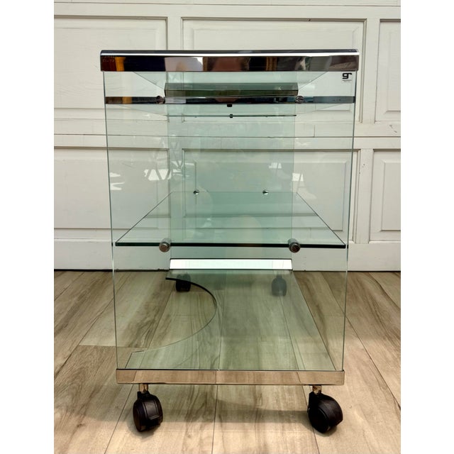 1970s Gallotti & Radice "George" Glass Bar Cart by Pierangelo Gallotti For Sale - Image 11 of 13