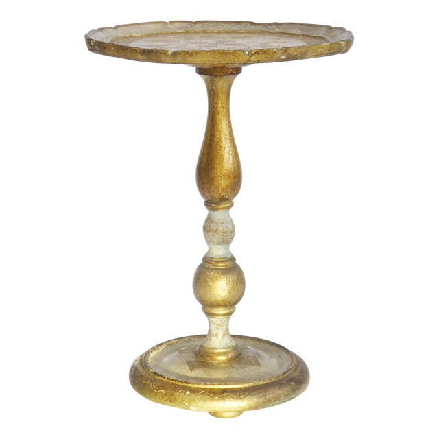 Small Florentine Hollywood Regency Round Gilt Wood Table, Italy, 1960s For Sale