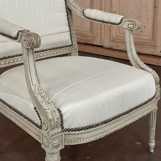 Light Gray 19th Century Louis XVI Painted Salon Armchair ~ Fauteuil For Sale - Image 8 of 17