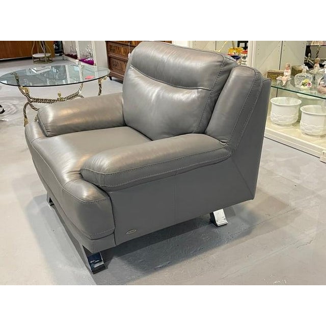 Mid 20th Century Sofia Vergara Modern Gray Leather Loveseat 45" For Sale - Image 4 of 5