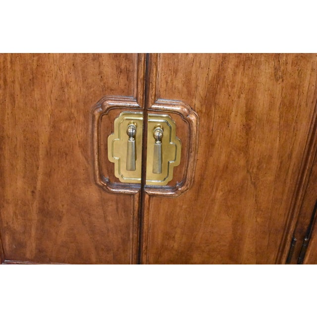 Late 20th Century Thomasville Mystique Server or Bar Cabinet For Sale In Columbus - Image 6 of 15