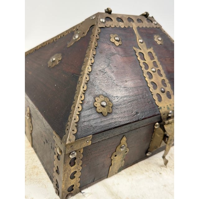 Brown Antique Indian Jewelry Box in Wood and Brass, 1800s For Sale - Image 8 of 16