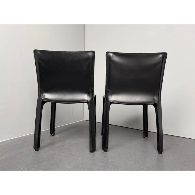 Cassina Cab 412 Chairs in Saddle Leather by Mario Bellini for Cassina, Italy, 1970s, Set of 2 For Sale - Image 4 of 12