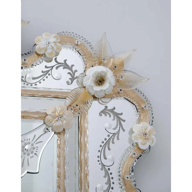 Gold Venetian Mirror in Murano Glass with Golden Flowers, 1980 For Sale - Image 8 of 12