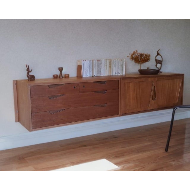 Mid-Century Scandinavian Rival Wall-Mounted Teak Storage Unit, 1960s For Sale - Image 6 of 18
