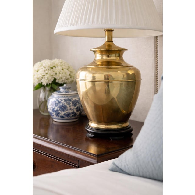 Chinoiserie Vintage Brass Ginger Jar Table Lamps With Double Happiness Finials & Original Pleated Shades – 27” - a Pair For Sale - Image 3 of 12