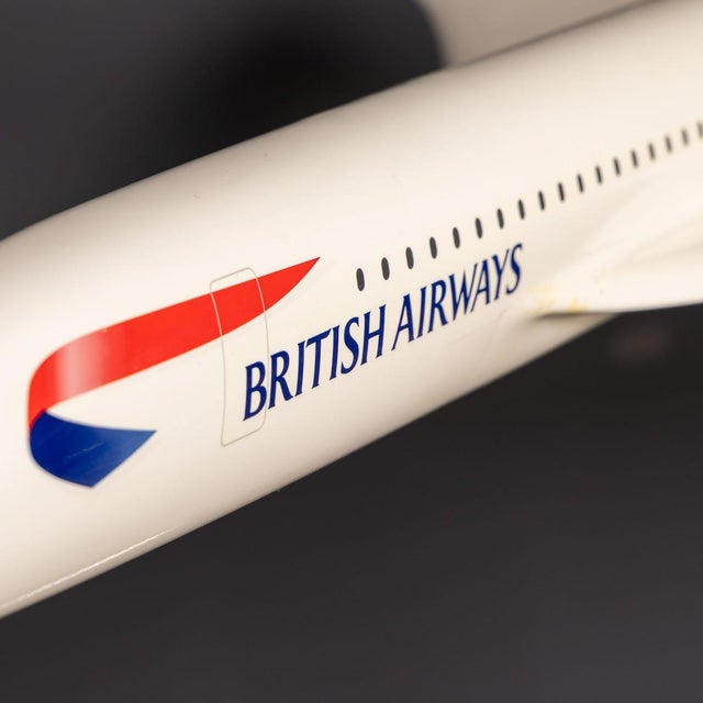 Large 20th Century British Airways Concorde Model from Space Models, England, 1999 For Sale - Image 18 of 18