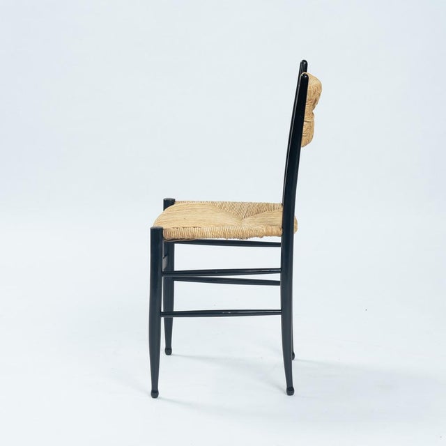 Mid-Century Modern Spinetto Dining Chairs in Ebonised Straw by Chiavarine Fratelli, 1950s, Set of 4 For Sale - Image 3 of 18