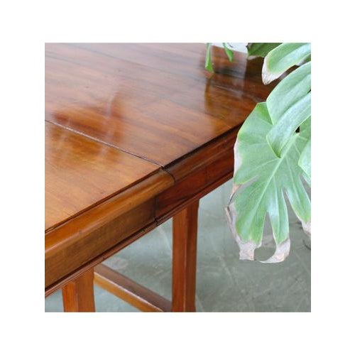 Type: Extendable table Date: 1910s–1920s Style: Art Nouveau Origin: Italy Materials: Cherry wood Shape: Square /...