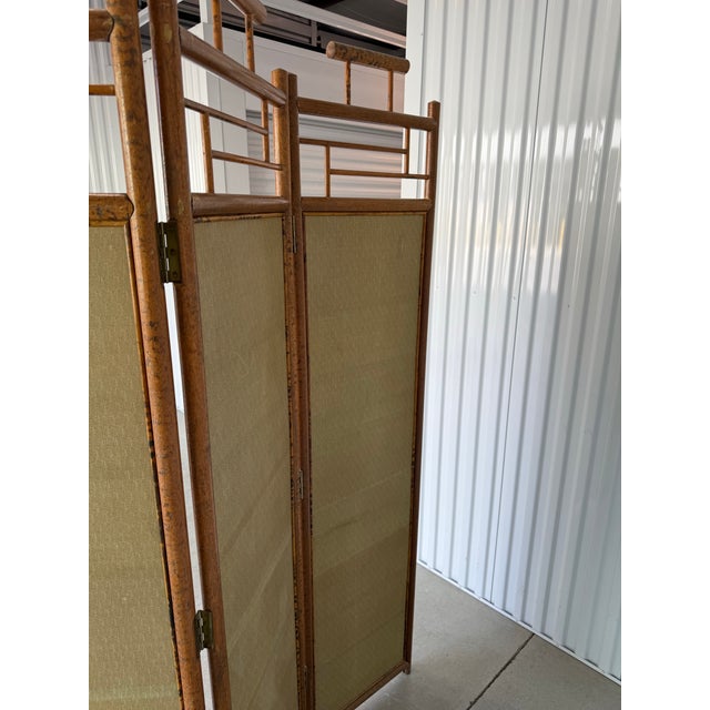 19th Century Chippendale Hand Painted Silk Bamboo Screen For Sale - Image 9 of 10