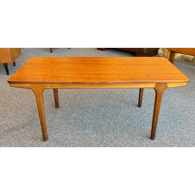 Iconic Mid Century Modern Extending Teak Coffee Table w/ Two Pull-Out Trays c.1960 UK Import - Beautiful Finish -...
