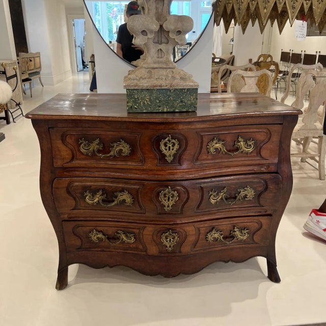 18th Century Walnut Commode From the Rhone Valley For Sale - Image 11 of 11