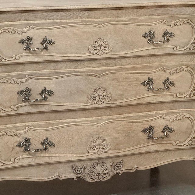 Liëgeoise Louis XV Style Stripped Oak Commode For Sale - Image 11 of 16