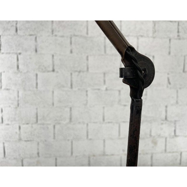 Superb Gras Ravel architect's lamp from the 1930s. This 205 model, produced in France, has become cult thanks to Le...