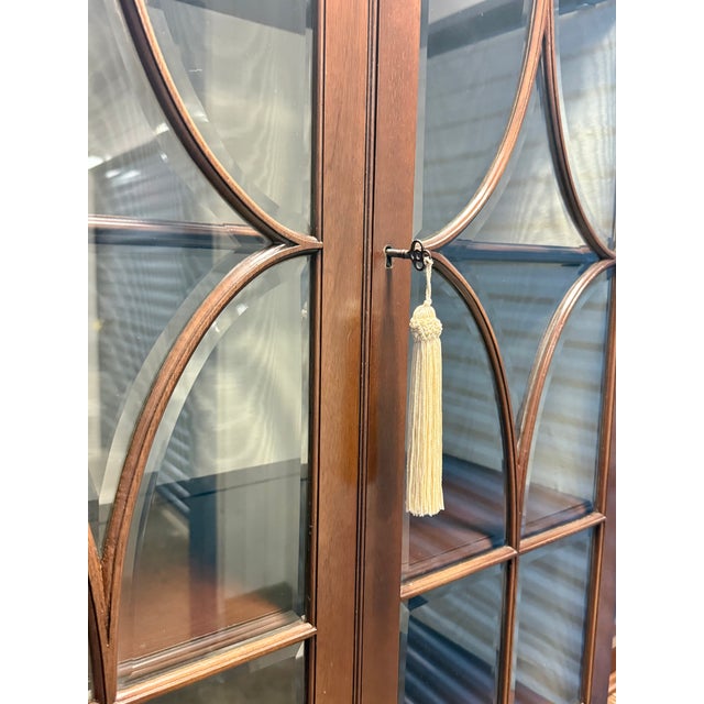 Henredon 1970s Federal Style Henredon Breakfront China Cabinet For Sale - Image 4 of 18