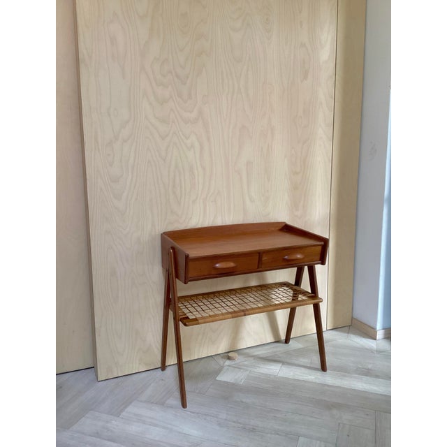 Danish Small Side Table Drawers in Teak Rattan, 1950s, in Very Good conditions. Designed 1950 to 1959