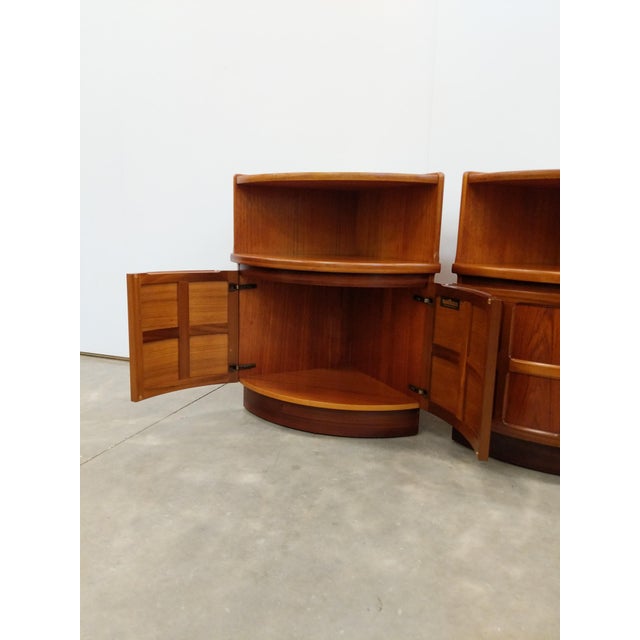 Mid-Century Modern Pair of Vintage Mid Century Modern Teak Low Corner Cabinets by Nathan For Sale - Image 3 of 9