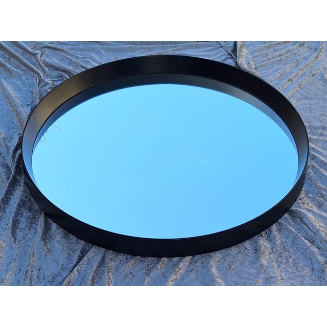 Vintage Round Wall Mirror with Black Frame, 1980s, in Very Good conditions. Designed 1980 to 1989