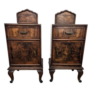 Italian Art Deco Nightstands in Burl Walnut, 1940s, Set of 2 For Sale