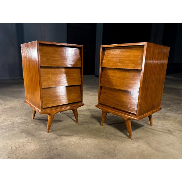 Architectural Pair of Brazilian Modern Side Tables With Drawers in Ivory Wood, 1950s For Sale - Image 4 of 13