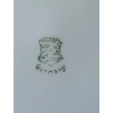 Early 20th Century German Gold Monogrammed and Trim Porcelain Plate For Sale - Image 4 of 4
