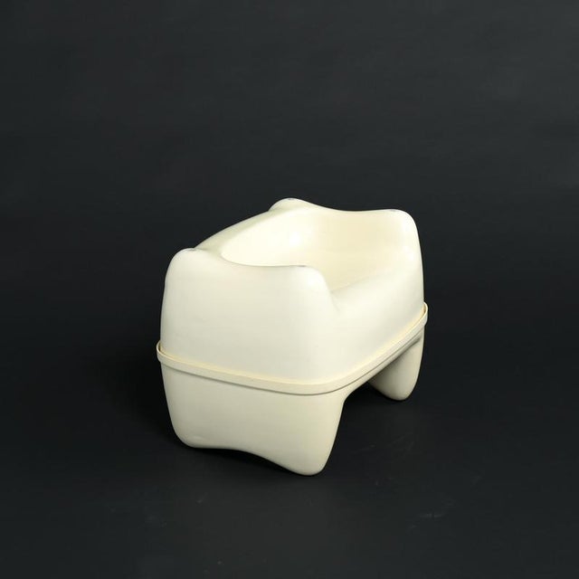 Zorro Children's Chair from Meurop For Sale - Image 12 of 18