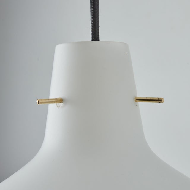 Stilnovo 1950s Stilnovo Sculptural Opaline Glass Pendant, Unmarked For Sale - Image 4 of 12