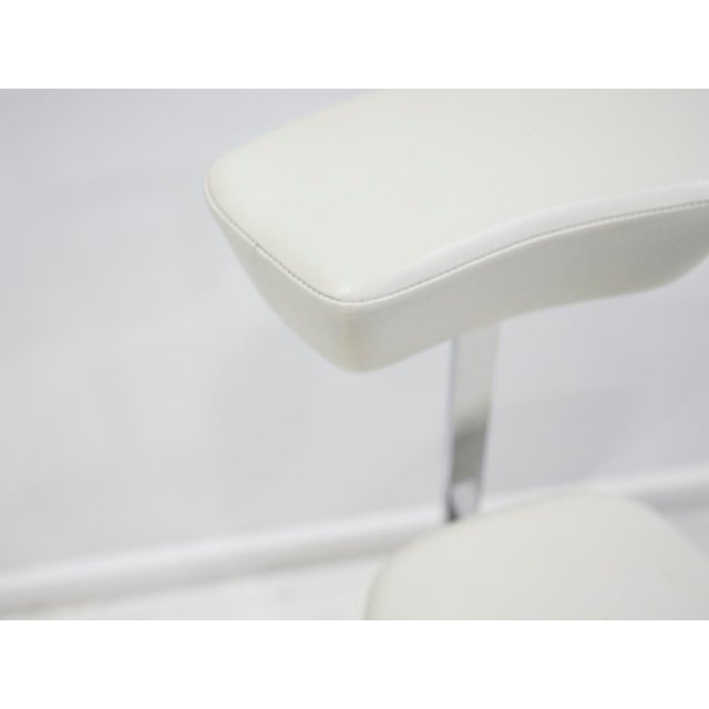 White Perch Chairs by George Nelson for Vitra, 2010s, Set of 2 For Sale - Image 6 of 16