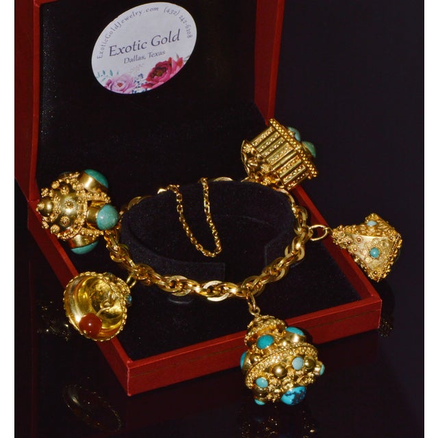 Estate Italian Unoaerre Etruscan Revival Solid 18k Gold Turquoise Carnelian Charm Fob Bracelet For Sale - Image 15 of 17
