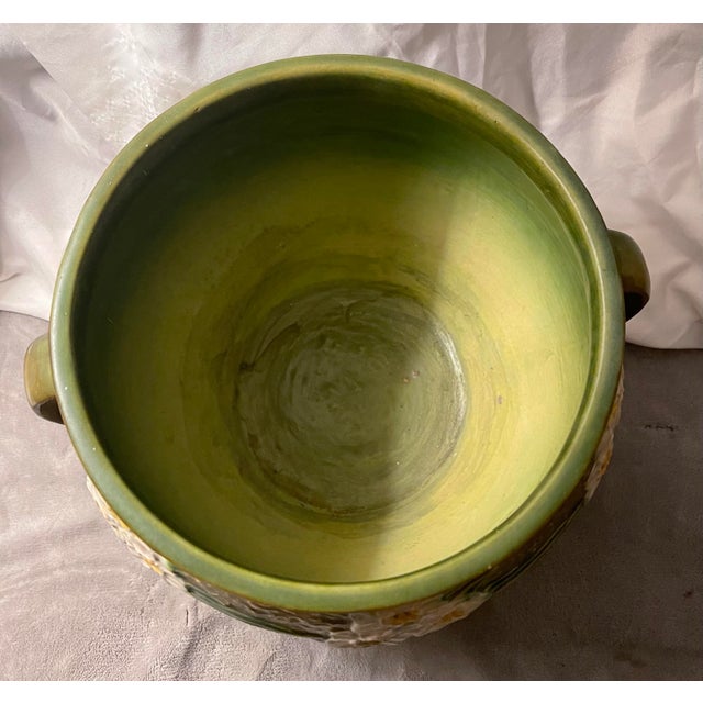 1930s Roseville Jonquil Jardiniere Planter Large VTG 1931 Textured Brown Green Floral 621-10, Attributed For Sale - Image 5 of 12
