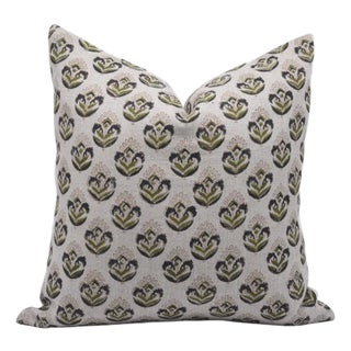 Fabdivine Decorative Cushion Cover 26x26 Inch Vintage Block Print Design- Chui Mui For Sale