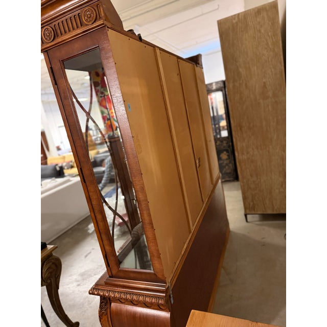 Federal Style Carved Mahogany Lighted Breakfront China Cabinet For Sale - Image 4 of 12