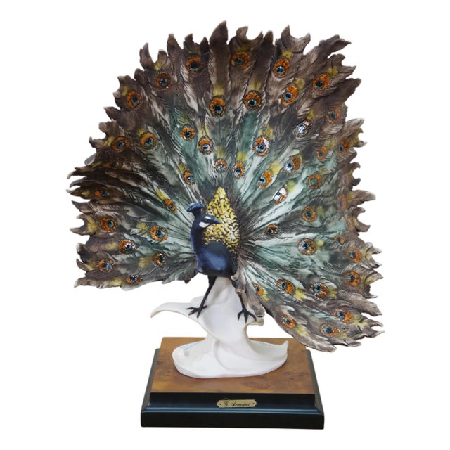 Rare Giuseppe Armani Signed Peacock 0720 Figurine & Shadowbox Case For Sale