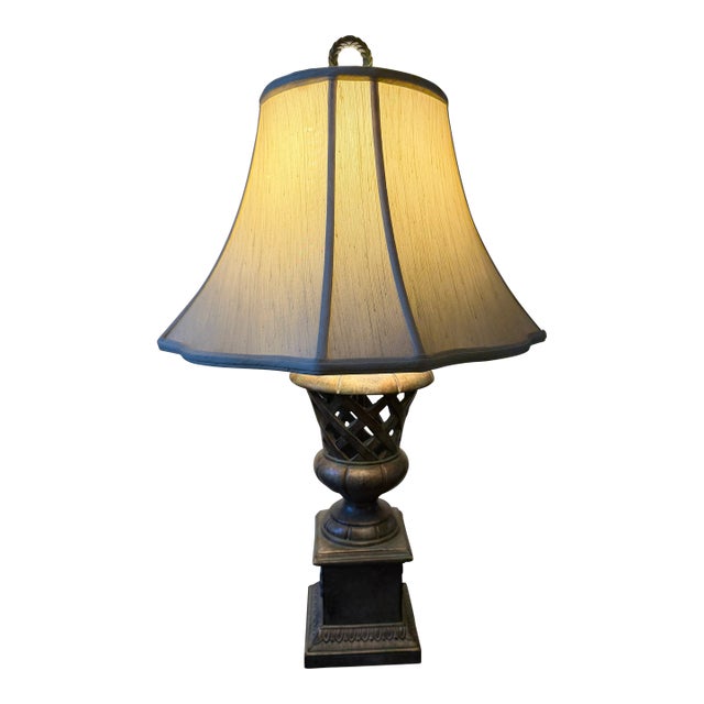 High End Classic Traditional Open-Lattice Table Lamp by the Bradburn Gallery. For Sale
