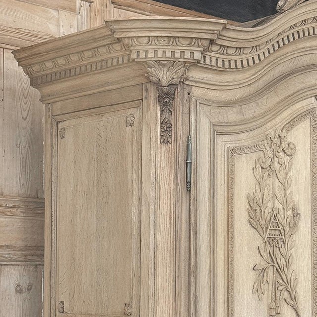 Grand 18th Century Oak Louis XVI Armoire From Namur For Sale - Image 12 of 18