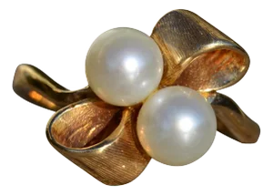 The Louden: Ladies Vintage 14K Pearl Bow Ring