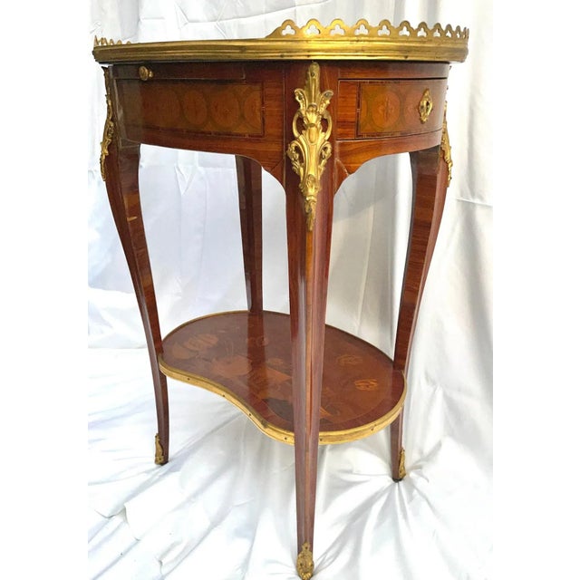 French French Transitional Louis Xv/Xvi Style Oval Marquetry Side Table For Sale - Image 3 of 12