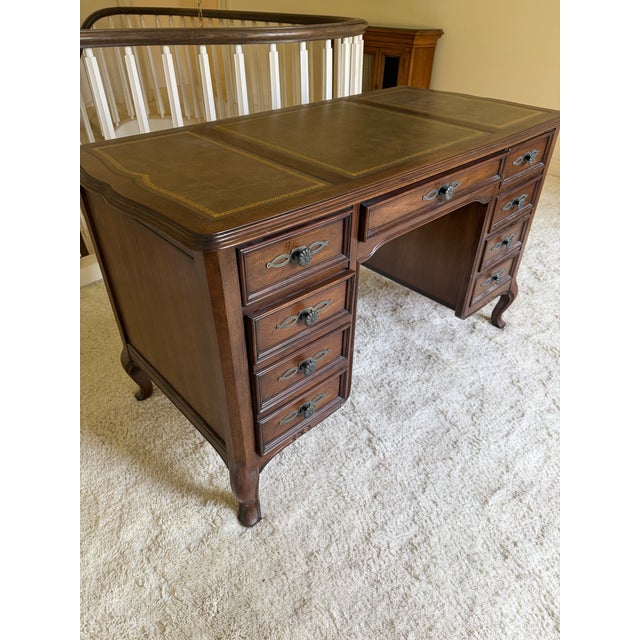 Sligh-Lowry Furniture Co. Vintage Mid-Century Sligh French Provincial Gold-Tooled Leather Top Writng Desk For Sale - Image 4 of 12