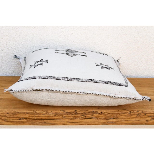 Moroccan Stacked Stars Cactus Silk Moroccan Pillow For Sale - Image 3 of 7