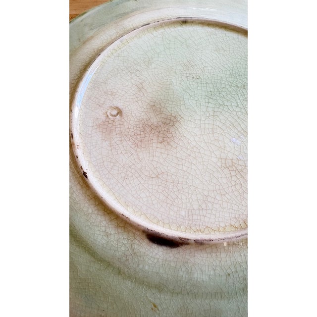 Antique French Majolica Plate, Joan of Arc, Gloire Honneur Liberté Patrie, Late 19th Century For Sale In Atlanta - Image 6 of 7