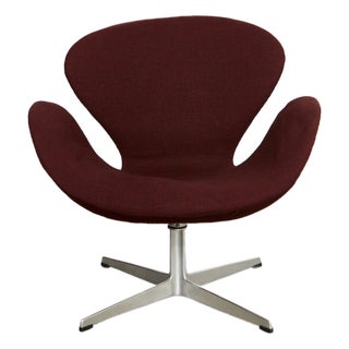 Swan Chair by Arne Jacobsen for Fritz Hansen, 2001 For Sale