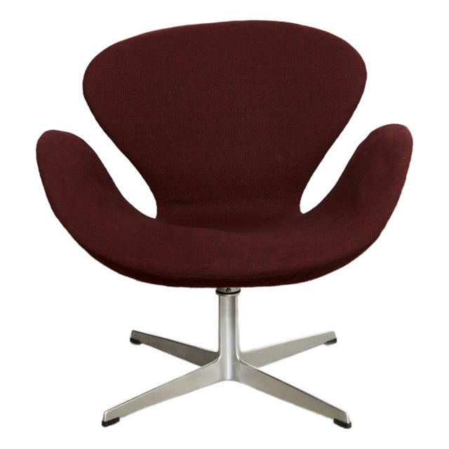 Swan Chair by Arne Jacobsen for Fritz Hansen, 2001 For Sale