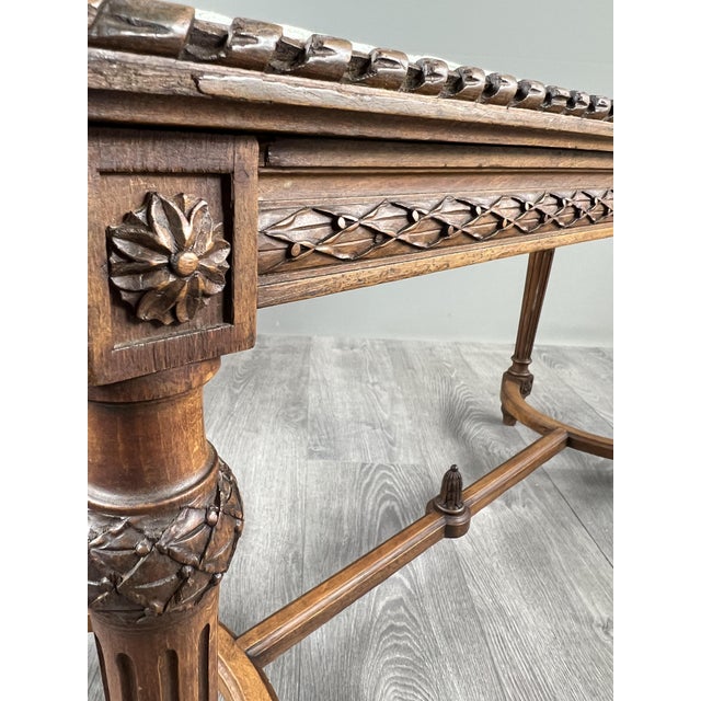 Louis Xvi Style Carved Wooden Bench, 19th Century, in Very Good conditions. Designed before 1890