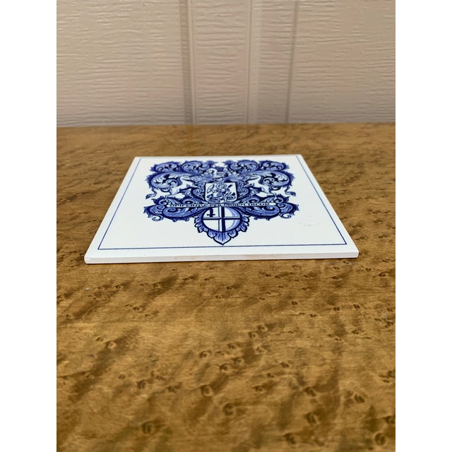 French Provincial Dutch Delft Heraldic Tile in Blue and White For Sale - Image 3 of 4