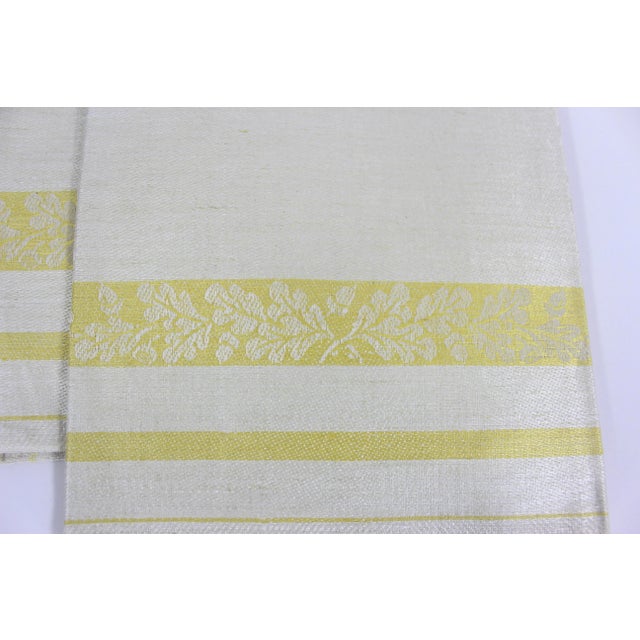French Country Early 20th Century Irish Linen Oak Leaves Acorns Natural and Yellow Damask Napkins- Set of 5 For Sale - Image 3 of 6