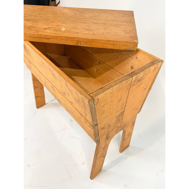 19th Century Primitive Pine Dough Bin For Sale In New York - Image 6 of 6