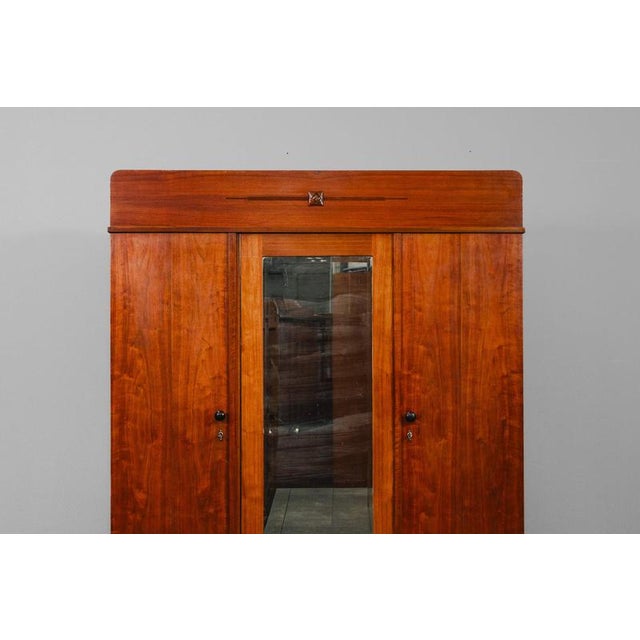 Brown Art Nouveau Wardrobe in Walnut For Sale - Image 8 of 18