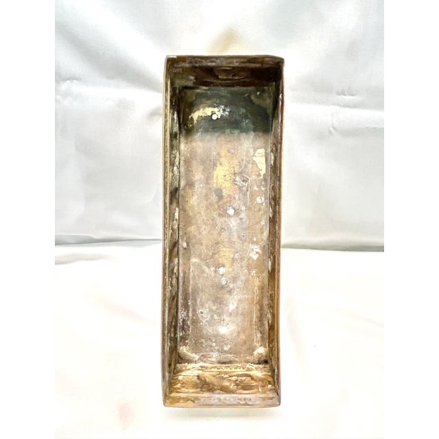 1980s Hollywood Regency Embossed Brass Footed Planter – Vintage Floral Cachepot For Sale - Image 5 of 6