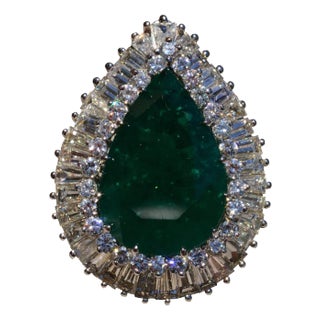 The Times Square: Outstanding Emerald & Diamond Ring For Sale