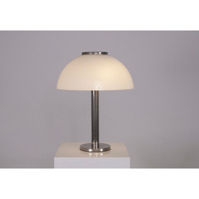 Desk lamp in acrylic glass and chromed steel, germany, 1970s. 2 led bulbs included. H 57 cm x shade diameter 44 cm. Base...